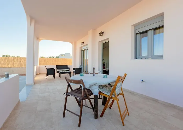 House On The Black Beach With Sea View And Parking