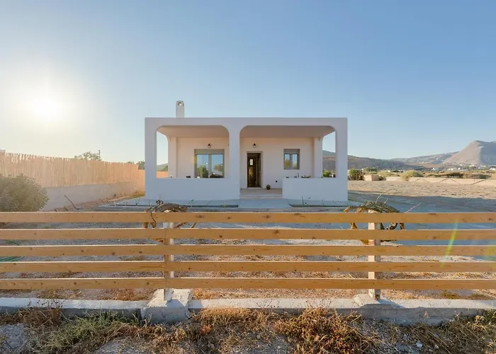House On The Black Beach With Sea View And Parking