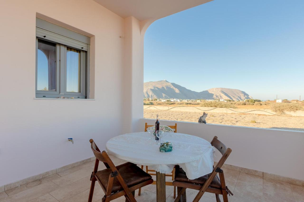 House On The Black With Sea View And Parking Agios Georgios (Santorini)