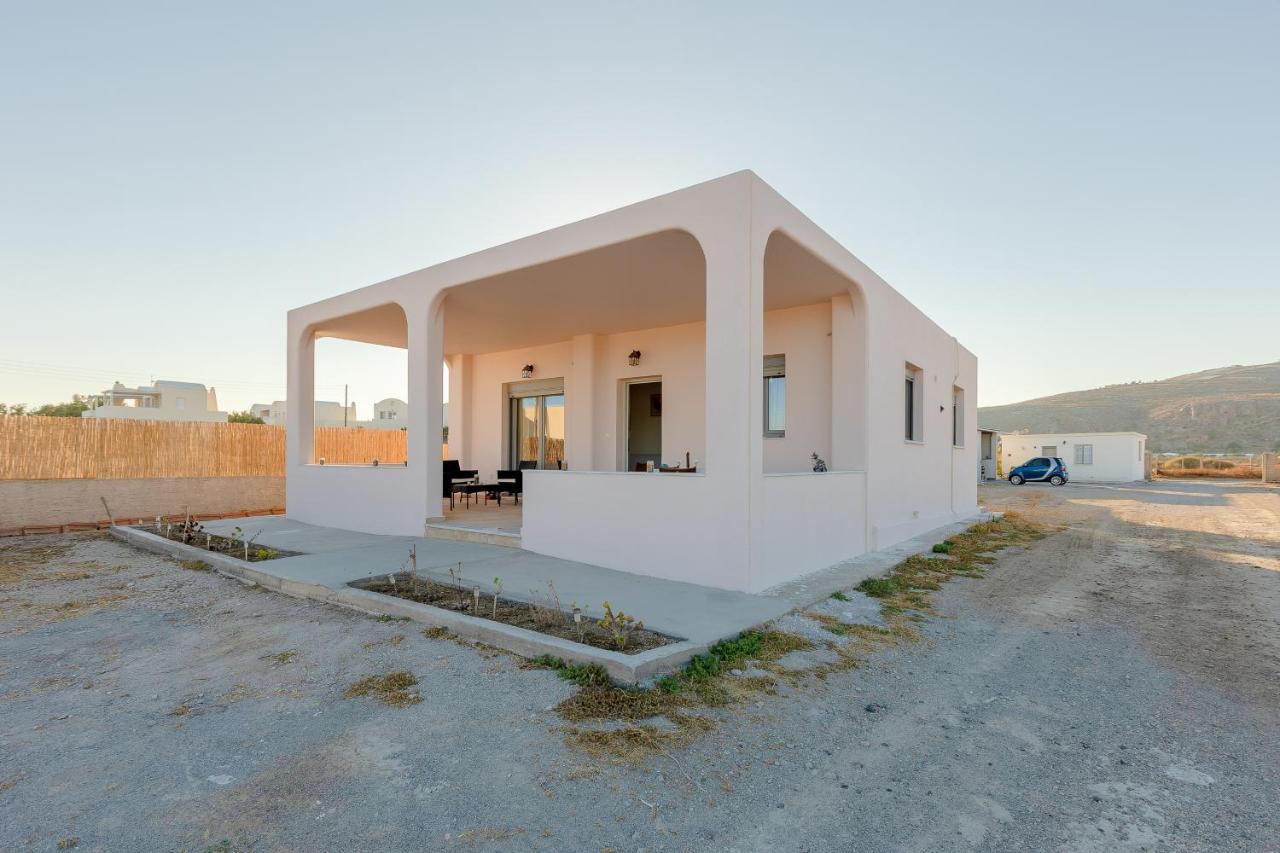House On The Black With Sea View And Parking