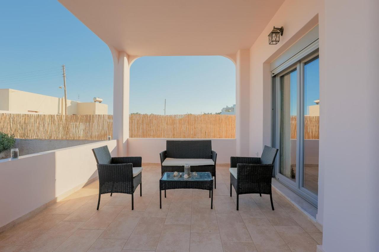 House On The Black With Sea View And Parking Holiday home Agios Georgios (Santorini)